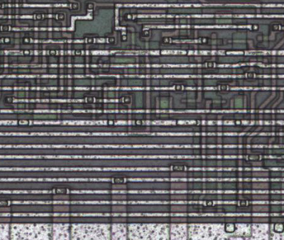 The metal layer of the 8085 microprocessor, zoomed in on the V flag circuit. 
