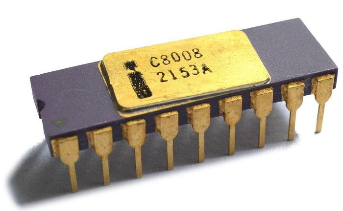 The Intel 8008 chip in its 18-pin package. The small number of pins hampered the performance of the 8008, but Intel was hesitant to even go to the 18-pin package. Photo by Thomas Nguyen, (CC BY-SA 4.0).