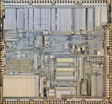 Intel 386 CPU die photo (A80386DX-20). By Pdesousa359, https://commons.wikimedia.org/wiki/File:Intel_A80386DX-20_CPU_Die_Image.jpg (CC BY-SA 3.0)