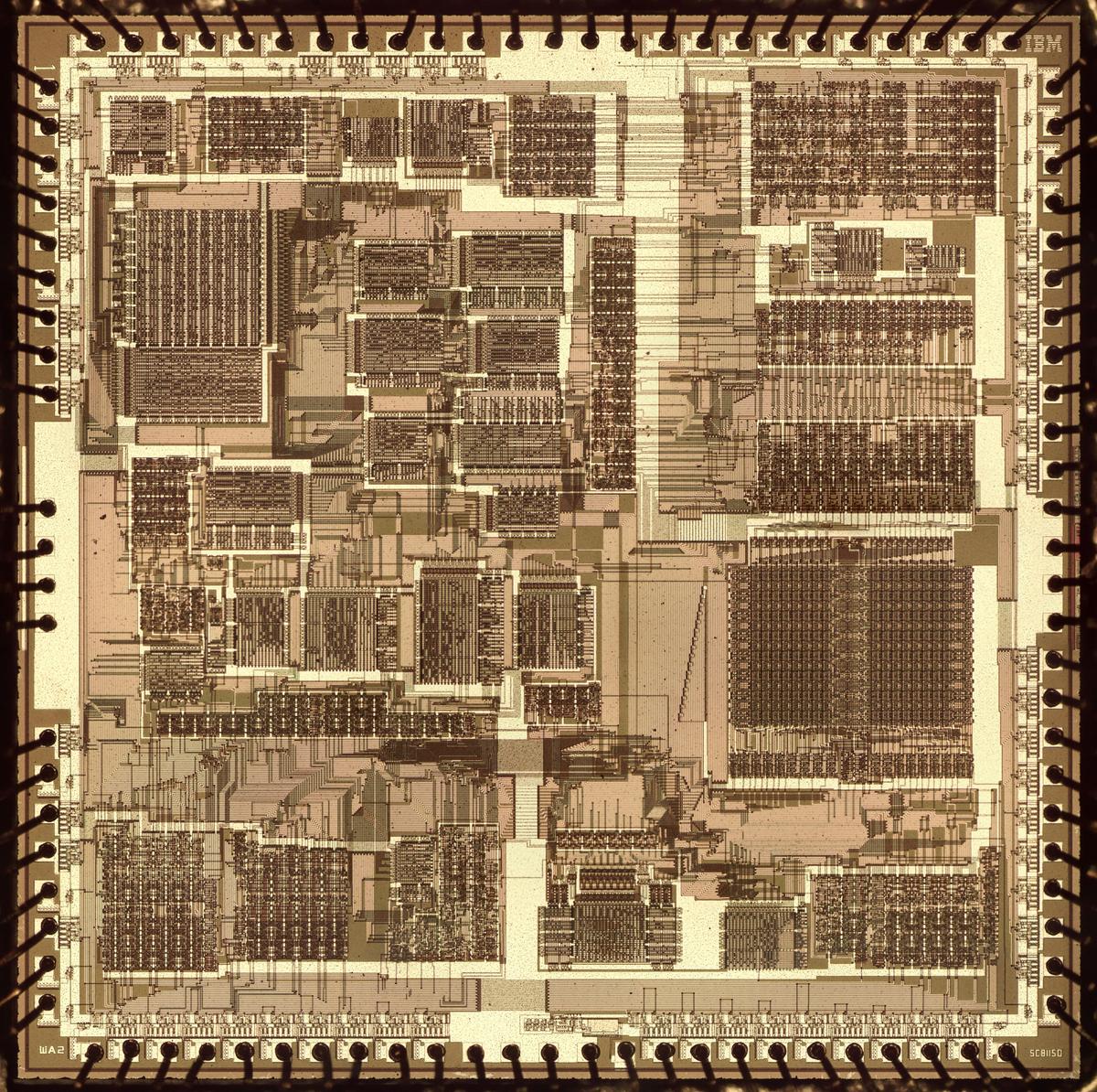 Die photo of the Motorola/IBM SC81150 chip. Click this image (or any other) for a larger version.