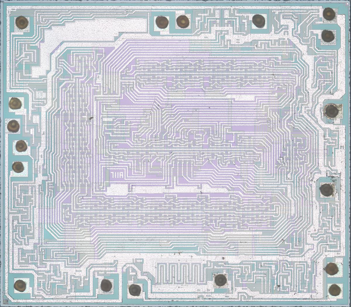 The logic chip. Photo from siliconPr0n, (CC BY 4.0).